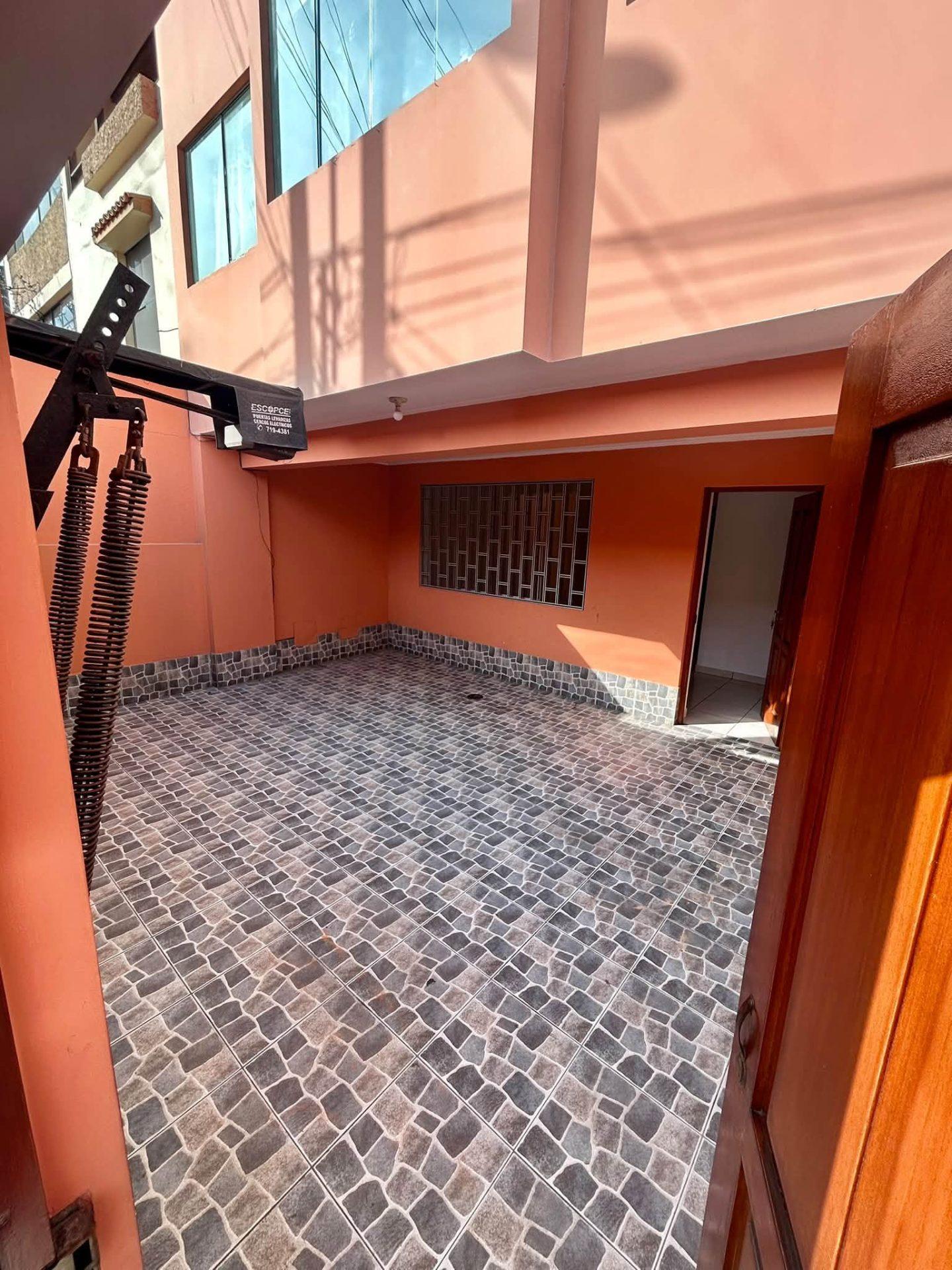 Foto de SE ALQUILA LINDO DEPARTAMENTO UBICADO A 1 CDRA DEL PARQUE FÁTIMA EN CHORRILLOS