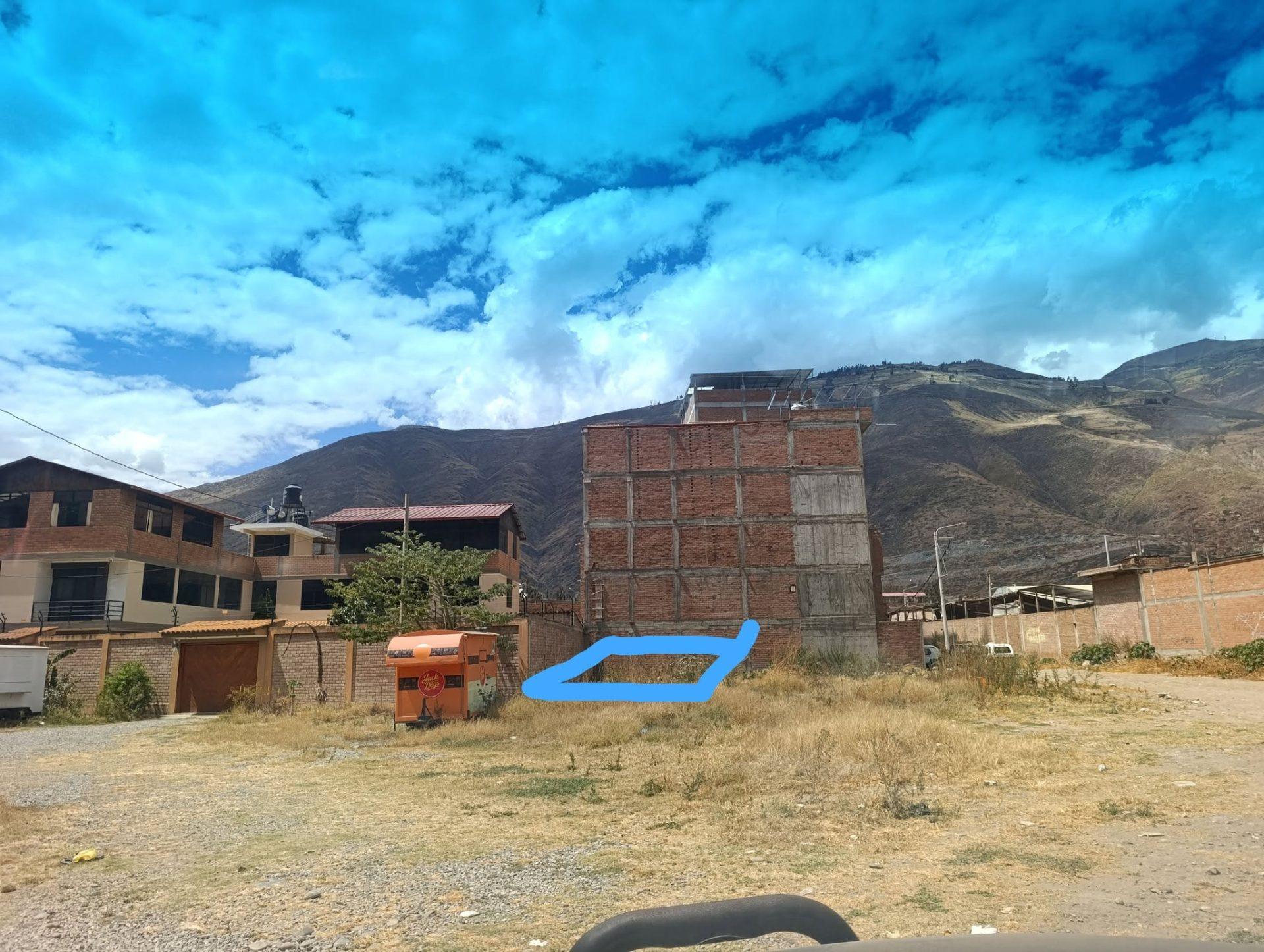 Foto de Terreno de 164 m2 frente al centro recreacional del colegio de ingenieros Huayopampa